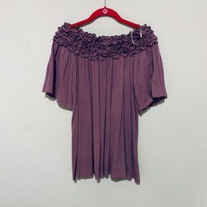 Beautiful purple blouse! Size medium!